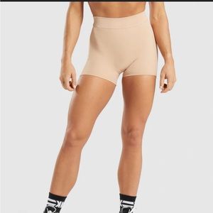 Gymshark KK Fit Shorts - Warm Buff